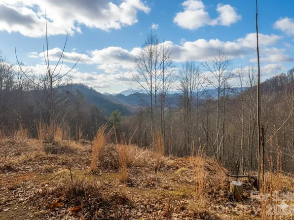 151 Thunderstruck Rdg, Burnsville, NC 28714