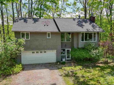 104 Meadow Wood Dr, Harbor Springs, MI, 49740