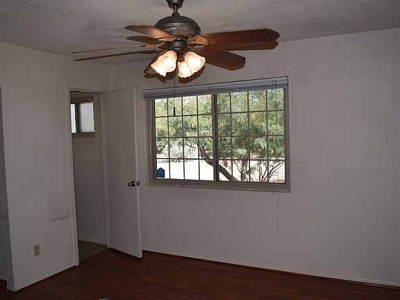 master BR, door to bath