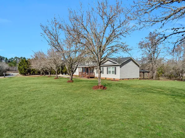 83 Brookwood Cir, Laurens, SC 29360