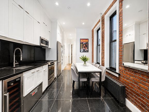 3rd image of 601 Hudson St #6A