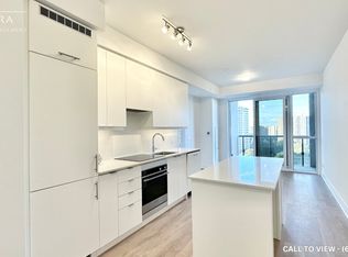 30 Elm Dr W #802, Mississauga, ON L5B 1L9