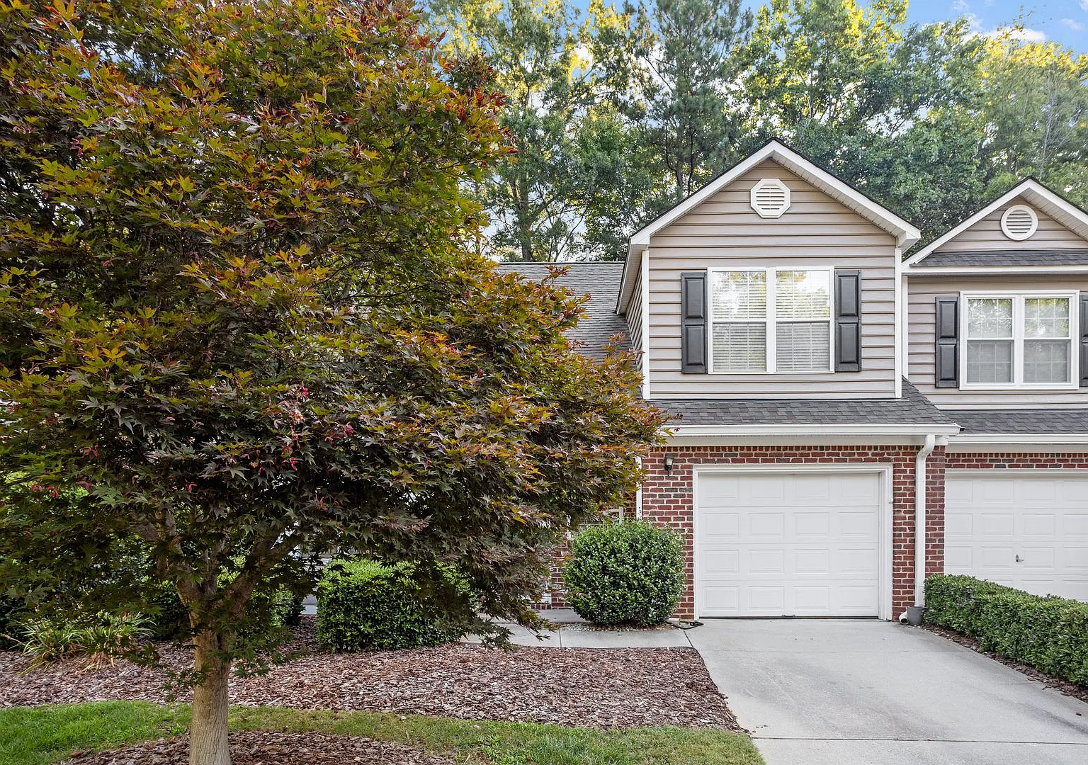 Beautiful 3 bedroom, 2.5 bath Townhouse in Raleigh, NC at The Reserve at Durant — Photo 3