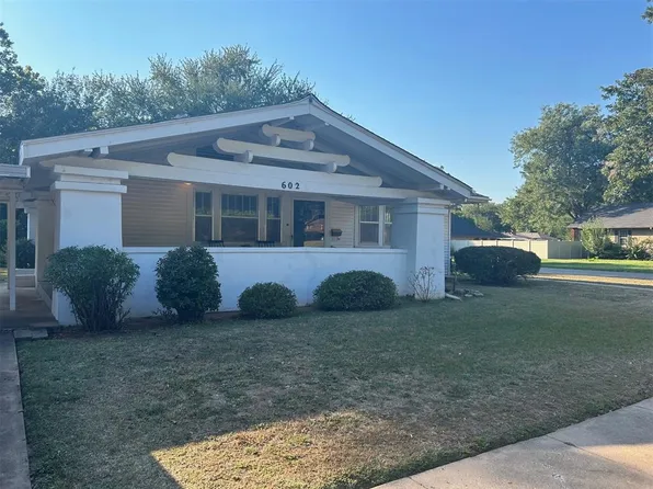 602 SW 3rd St, Lindsay, OK 73052