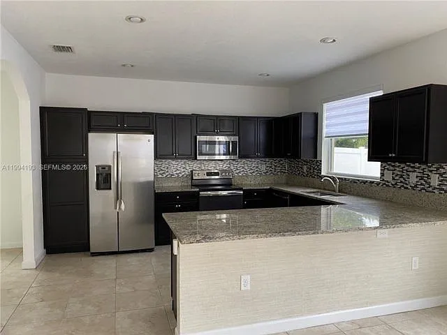 17001 SW 90th Ter — Photo 17