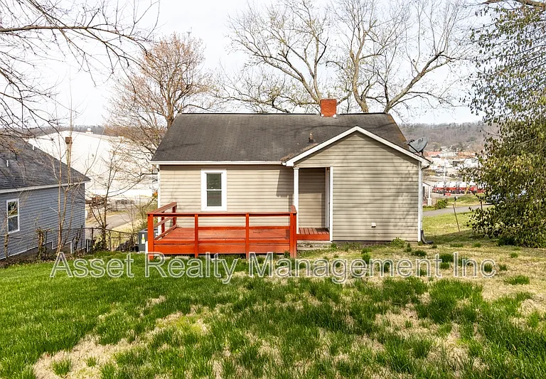218 W Columbia Ave — Photo 18