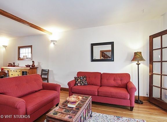 3rd image of 1028 S East Ave