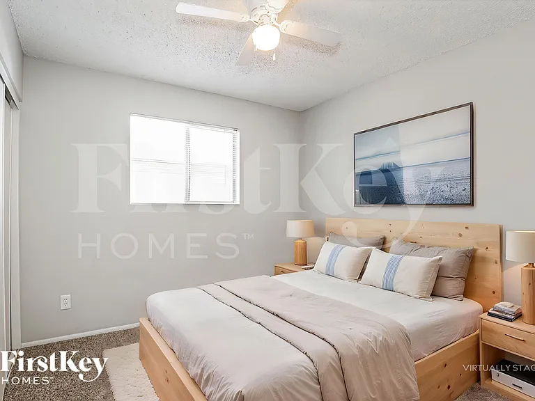 1918 E Watson Dr — Photo 13