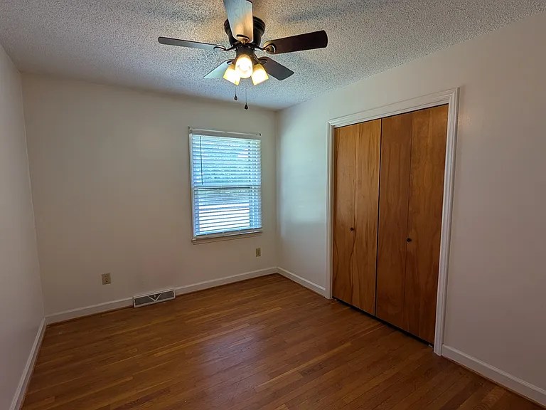 534 Westside Ter — Photo 17