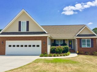 107 Hazel Ln, Broadway, NC 27505