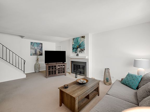 5th image of 2442 Brunswick Cir #4-D