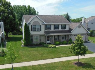 974 Woodhill Dr, Carol Stream, IL 60188