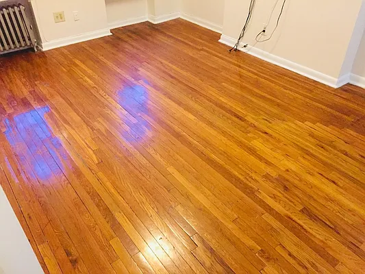 Rented by Metroline Realty | media 25