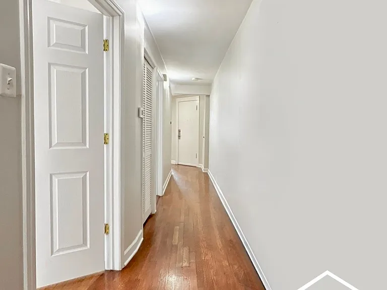 4015 S Calumet Ave #1S — Photo 1