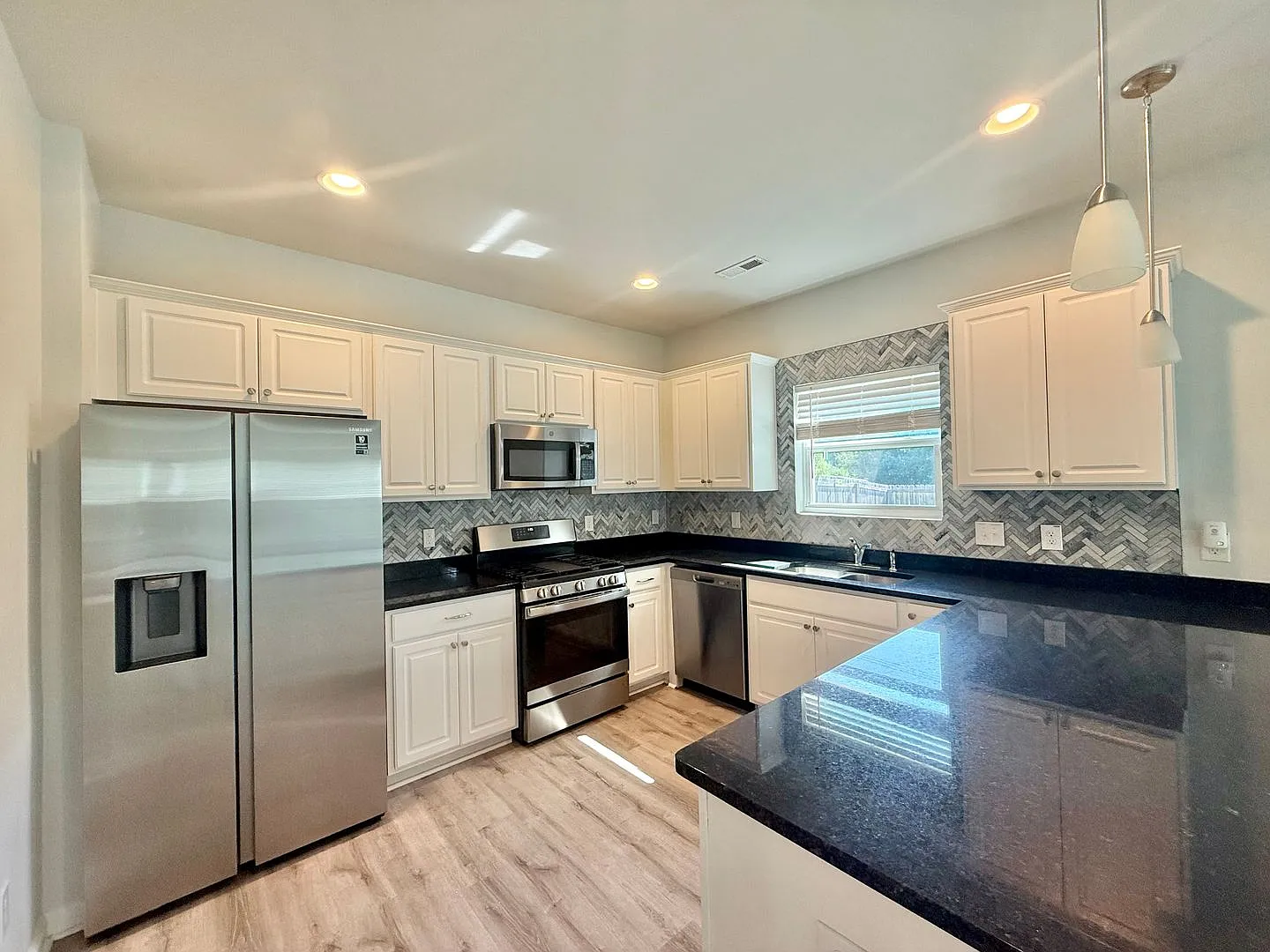 Modern 4BD, 2.5BA Knightdale Home with a Fenced Yard & Screened Patio — Photo 2
