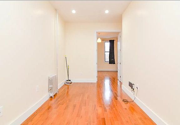 4th image of 165 Troutman St #2RA