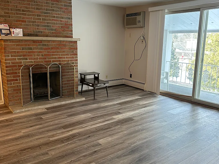433 Genesee St #1 — Photo 17