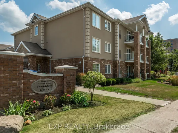 39 Coulter St #18, Barrie, ON L4N 6L9