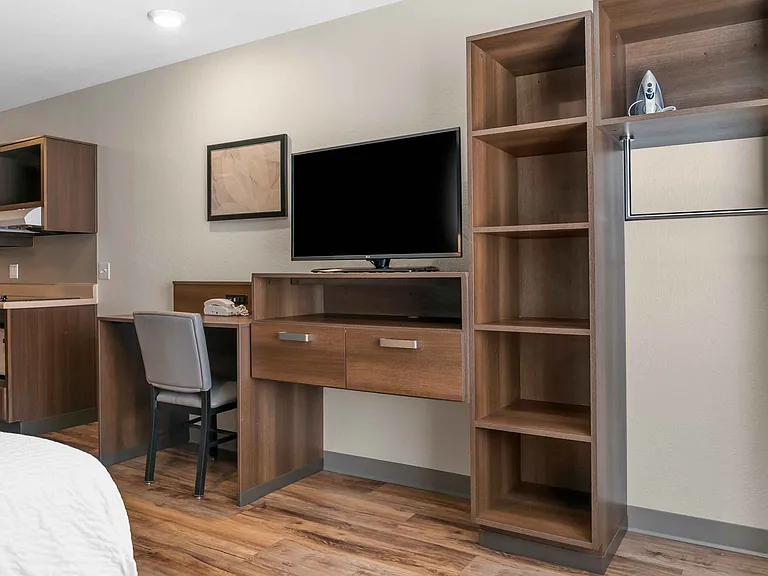 Studio Suite - 1 Queen Bed