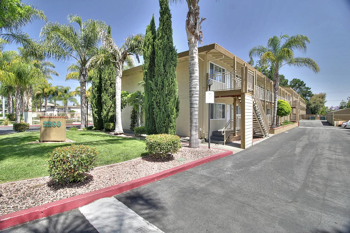 Building Photo - The Arbors at Mountain View Apartments