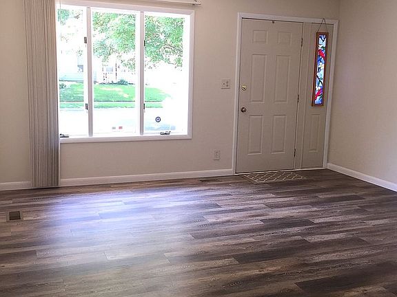 Front entrance/Living Room