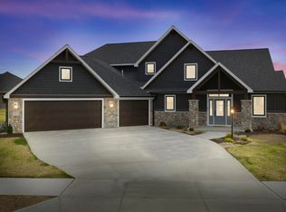855 Cascata Trl, Huntertown, IN