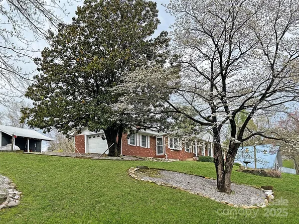 70 Johns Creek Dr, Marion, NC 28752