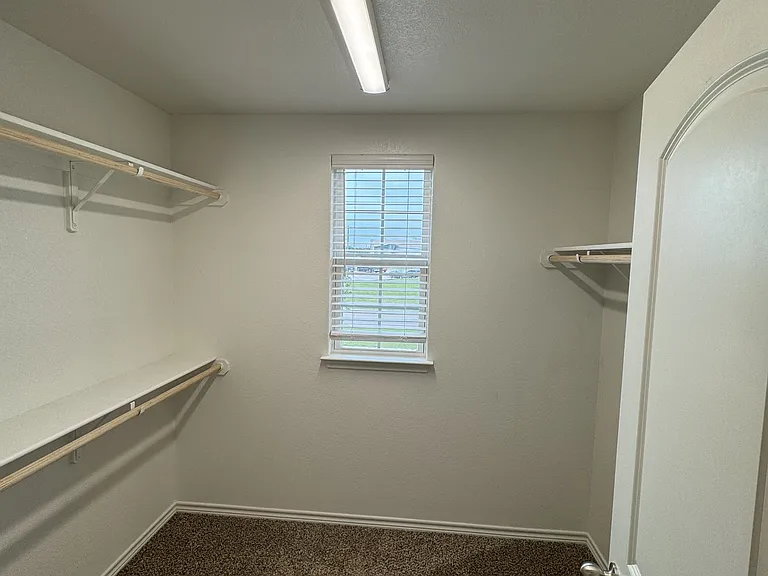 724 Westfield Blvd — Photo 21