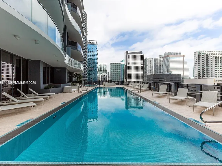 1000 Brickell Plz #2414 — Photo 22