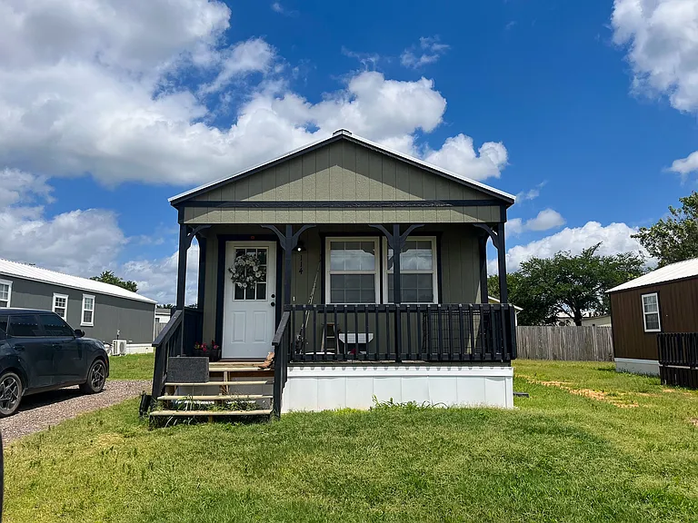 114 Autry Dr #3 — Photo 1