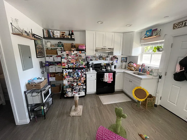 548 Higuera St #B — Photo 3