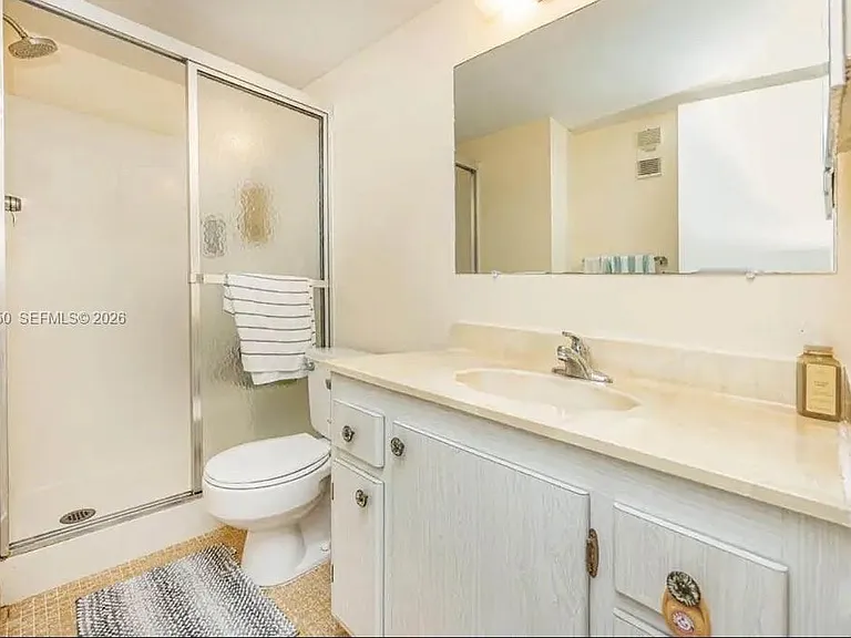 2615 NE 3rd Ct #4030 — Photo 6