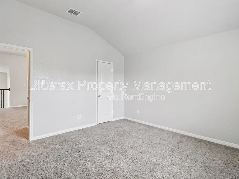 13840 Tribeca — Photo 27