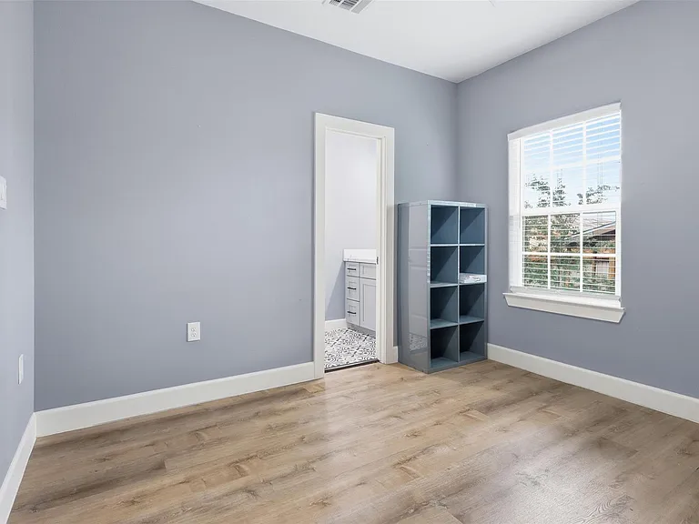 6734 Avenue P — Photo 25