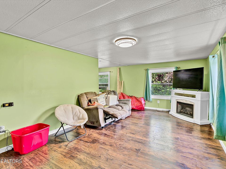 1753 Sulphur Springs Rd, Clinton, TN 37716 | Zillow