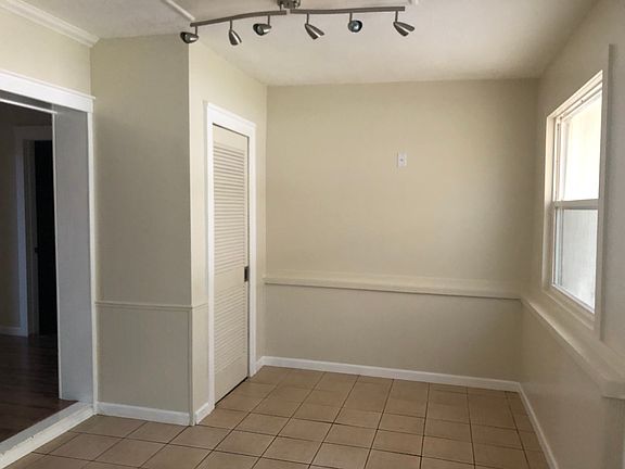 Left side of family room