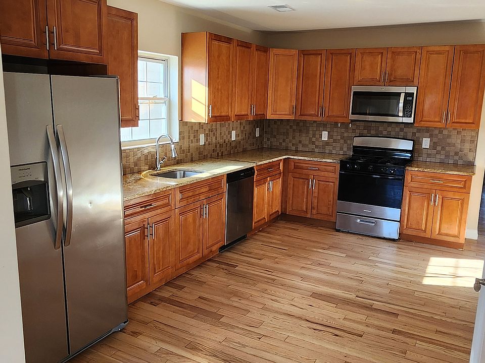 1st image of 148 5th St Floor 2