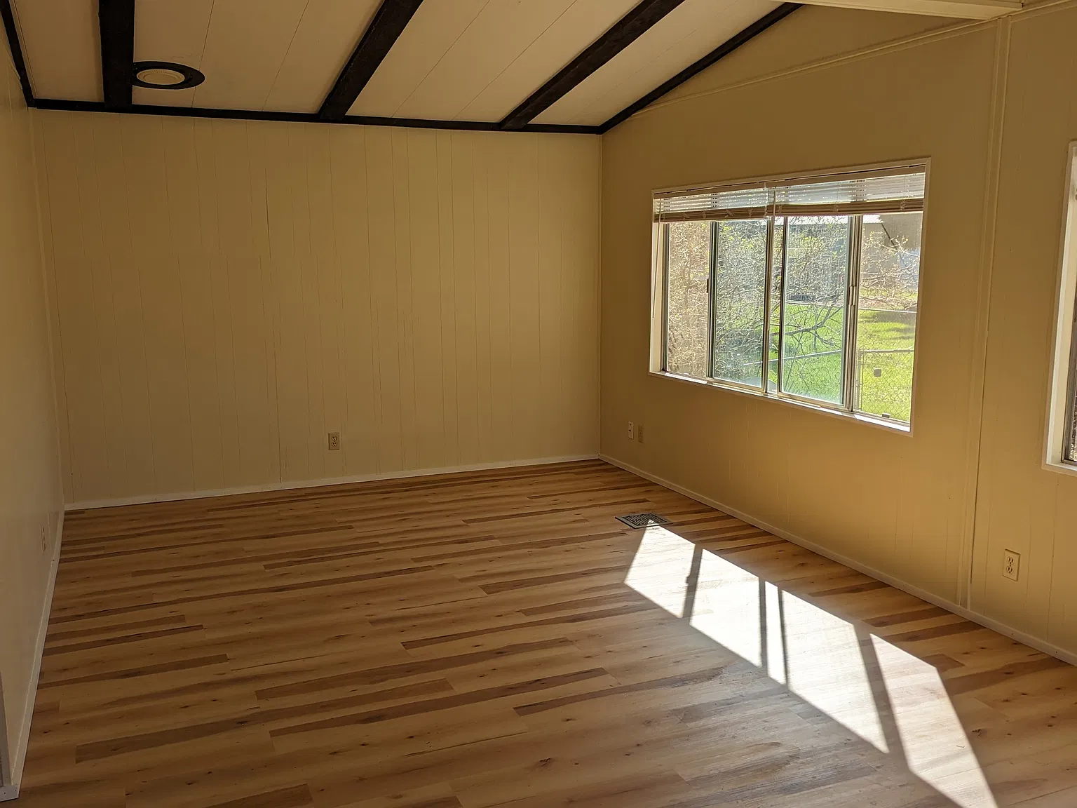 2 bed, 1152 sqft, $1,850 — Photo 4