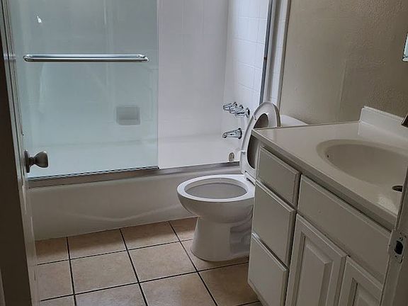 2nd image of 3200 W 99th St APT 2