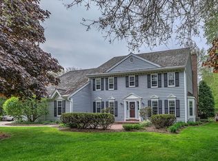 2015 Hawthorne Dr, Elm Grove, WI 53122