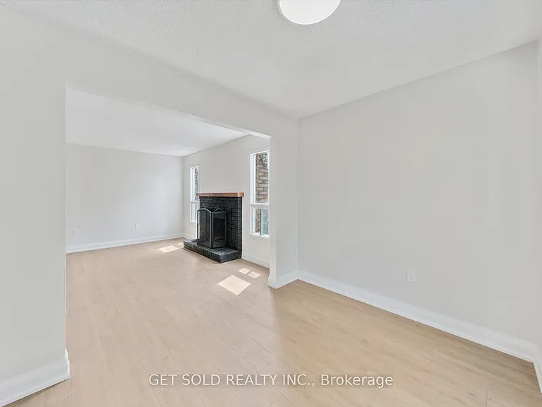 232 Kozlov St — Photo 8