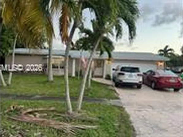 8760 NW 21st St, Sunrise, FL 33322