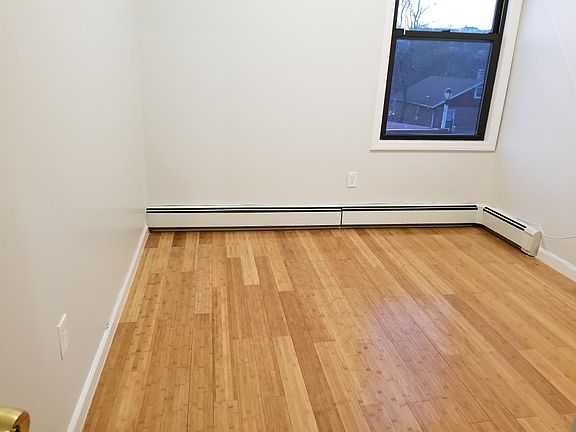 3rd image of 346 Ashburton Ave #1