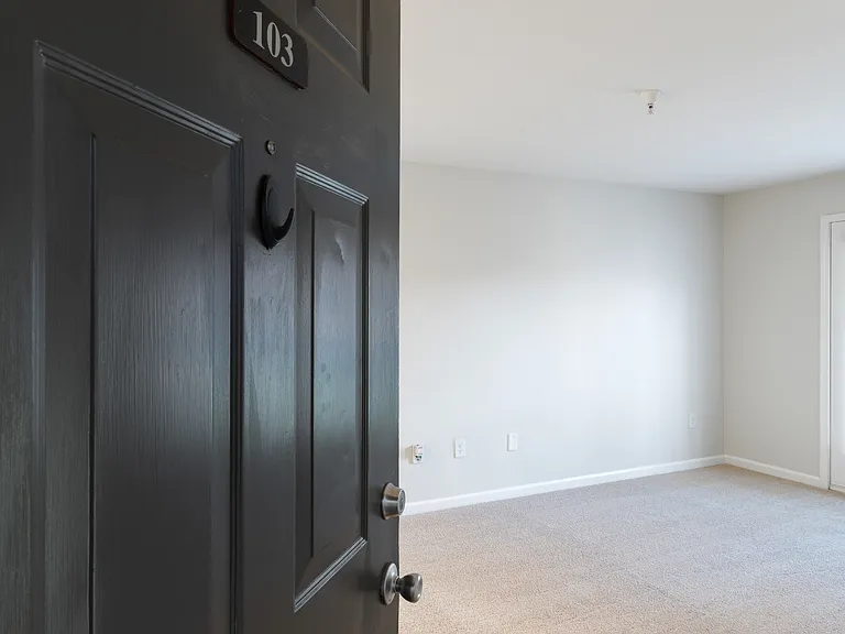 110 Acklen Park Dr #103 — Photo 2