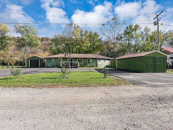 2nd image of 2712 Sycamore Ln