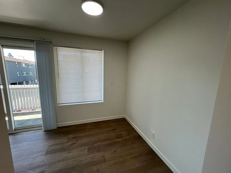 Charles XX Apartments — Photo 8