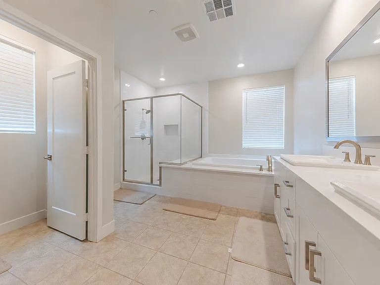 387 Sawbuck — Photo 34