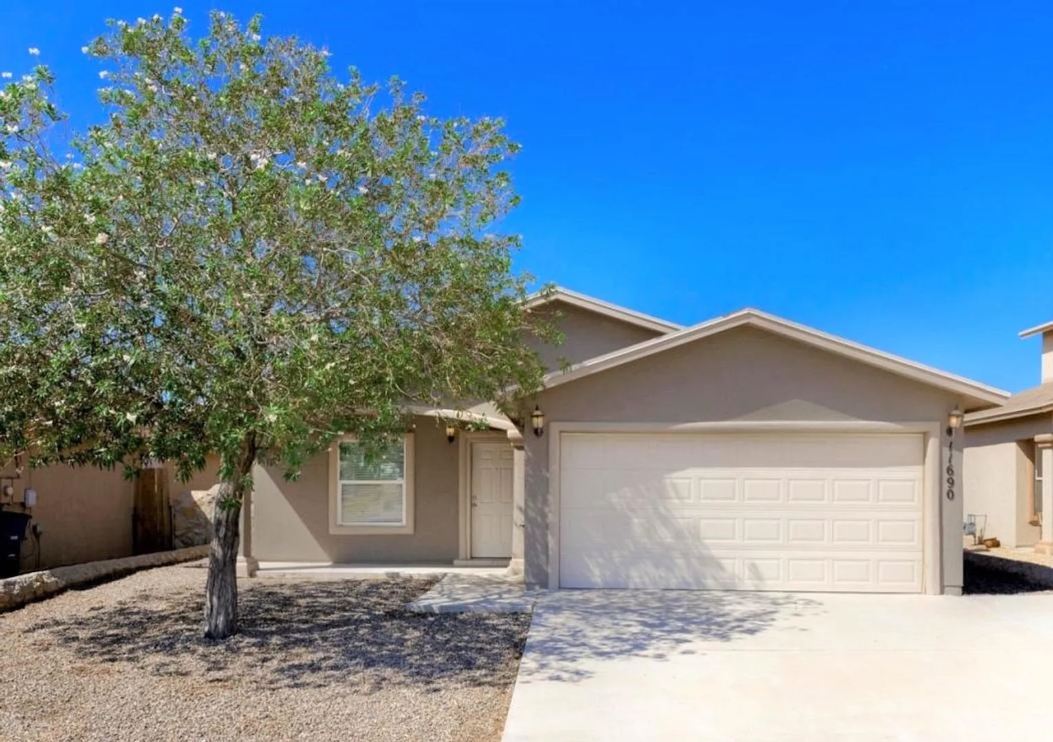 Charming 3 bedroom, 2 bath in Northeast El Paso! — Photo 1
