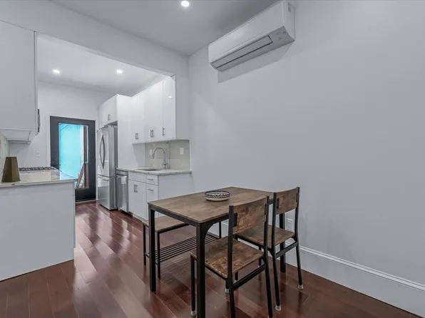 1324 Eastern Parkway image 10 of 37