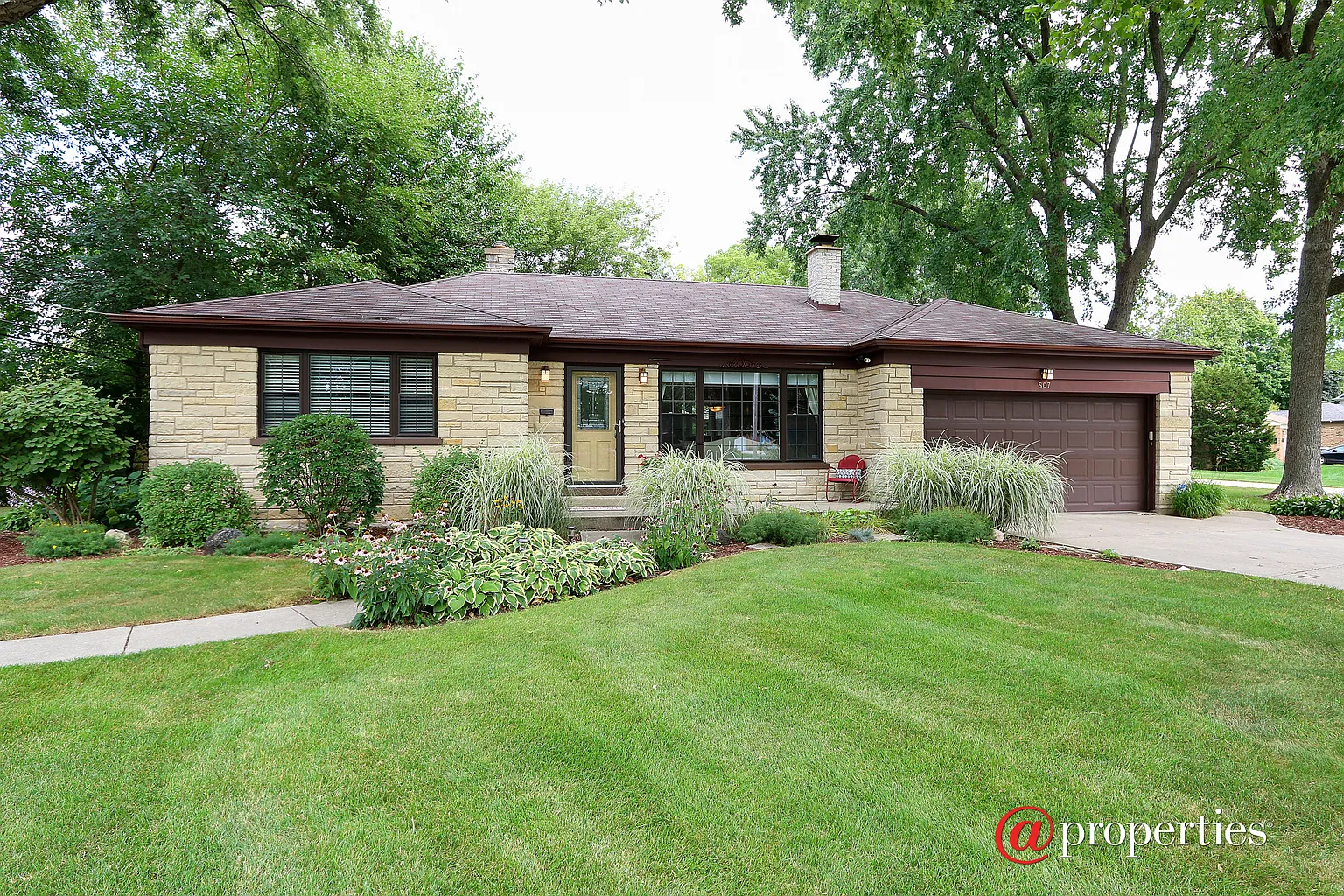 507 N Lincoln Ln photo 1